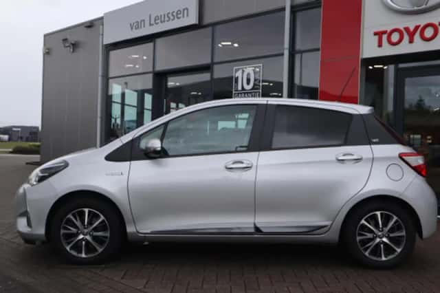 Toyota Yaris (2020) thumbnail 85