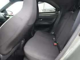 Toyota Aygo X (2023) thumbnail 18