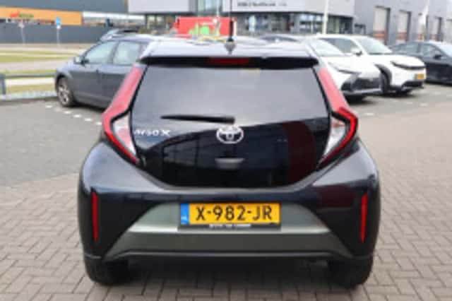 Toyota Aygo (2023) thumbnail 4