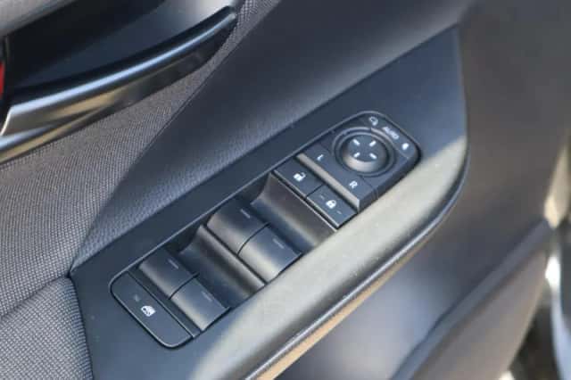 Toyota C hr (2025) thumbnail 24