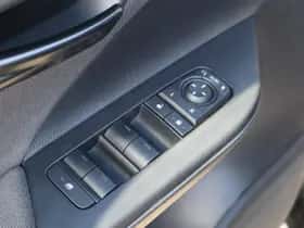 Toyota C hr (2025) thumbnail 24