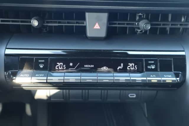 Toyota C hr (2025) thumbnail 36
