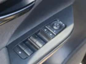 Toyota C hr (2025) thumbnail 56