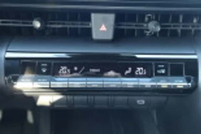 Toyota C hr (2025) thumbnail 68