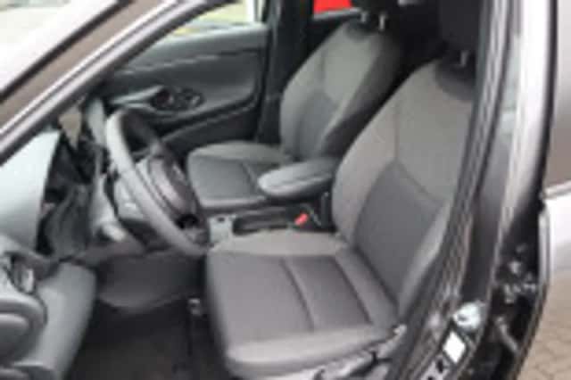 Toyota Yaris Cross (2026) thumbnail 58