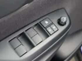 Toyota Yaris Cross (2025) thumbnail 53