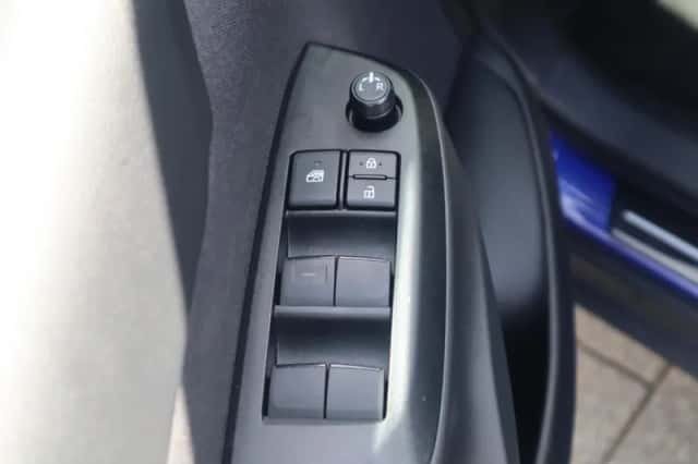 Toyota Yaris Cross (2025) thumbnail 25