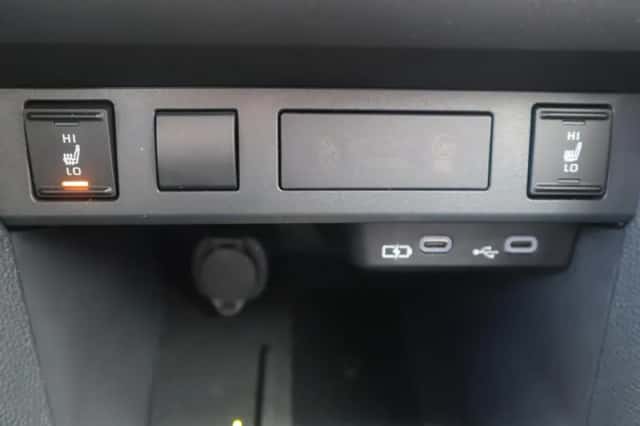 Toyota Yaris Cross (2025) thumbnail 38