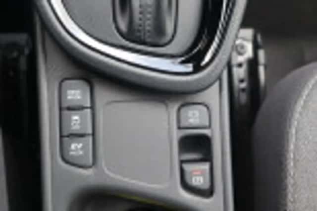 Toyota Yaris Cross (2025) thumbnail 72