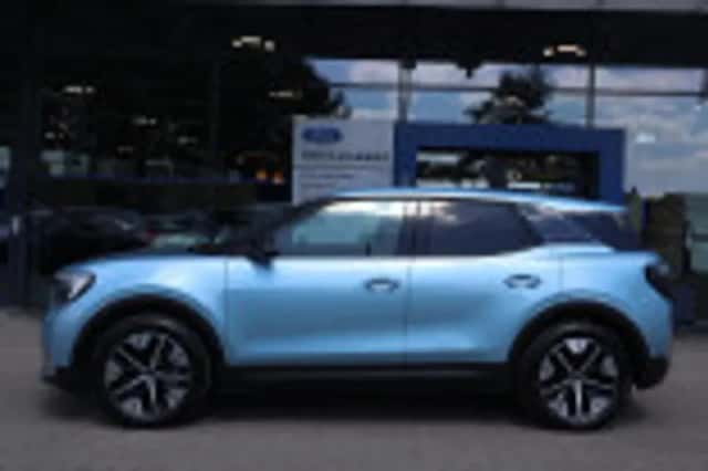Ford Explorer (2025) thumbnail 42