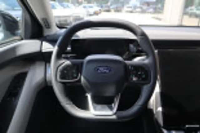 Ford Explorer (2025) thumbnail 62