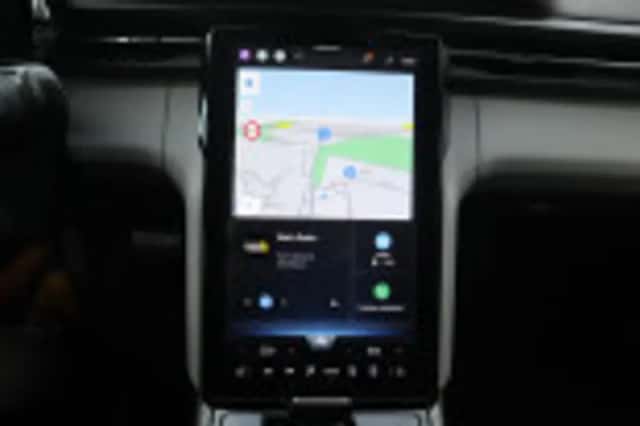Ford Explorer (2025) thumbnail 70
