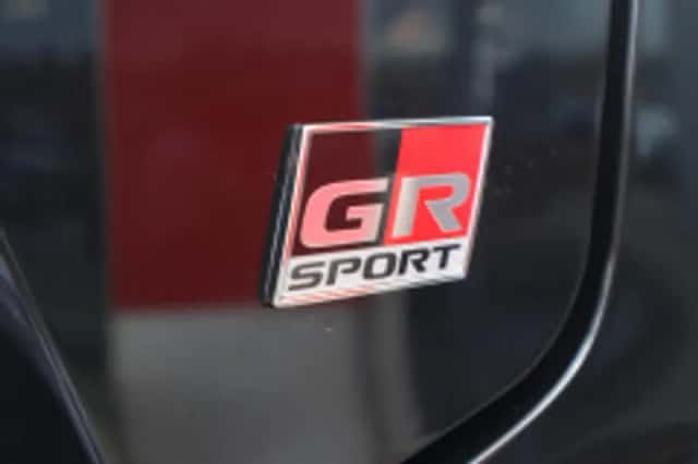 Toyota C hr (2026) thumbnail 6
