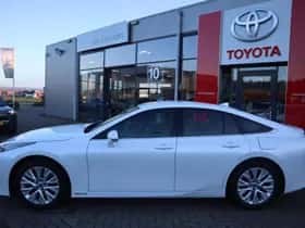 Toyota Mirai (2022) thumbnail 2