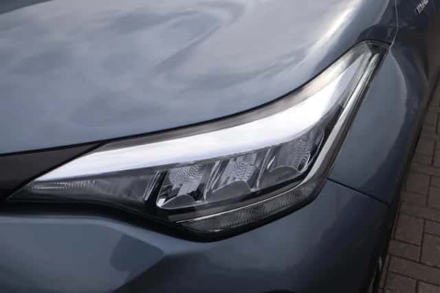 Toyota C hr (2020) thumbnail 16