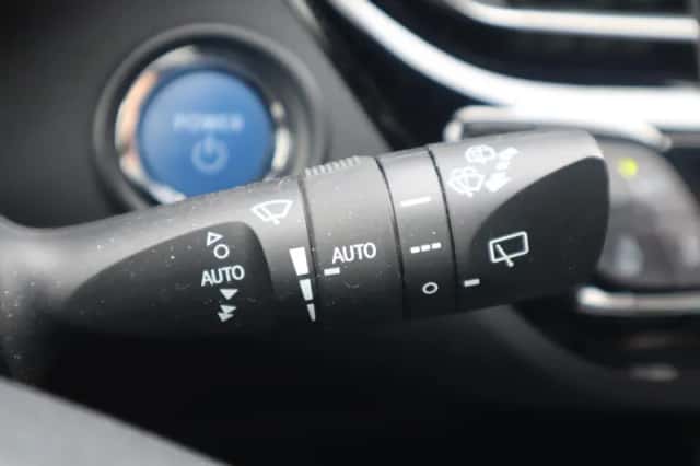 Toyota C hr (2020) thumbnail 35