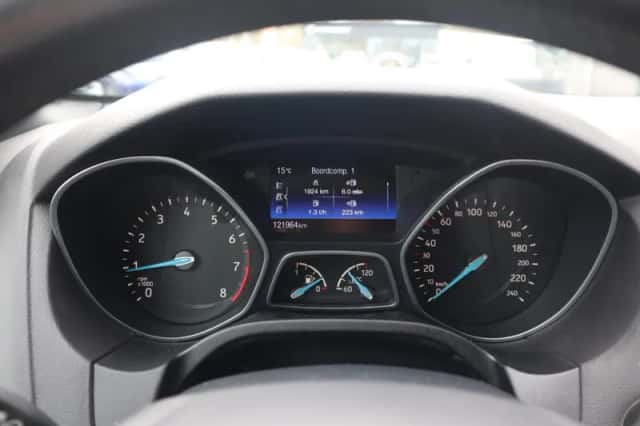 Ford Focus (2018) thumbnail 25