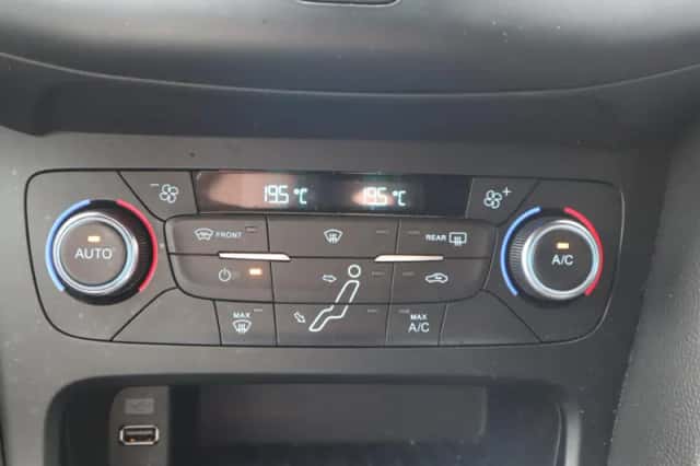 Ford Focus (2018) thumbnail 35