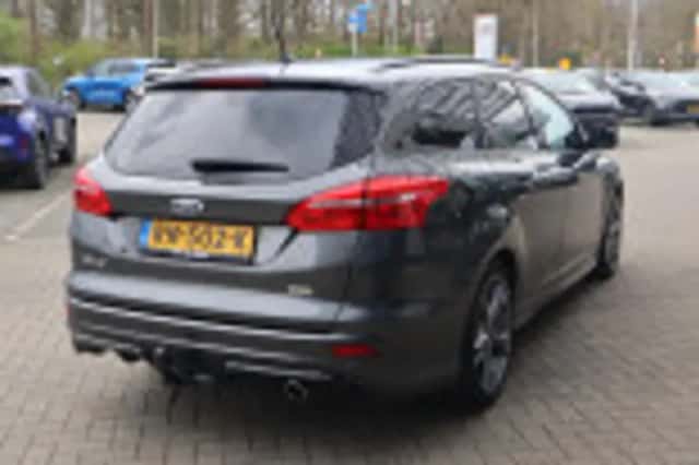 Ford Focus (2018) thumbnail 44