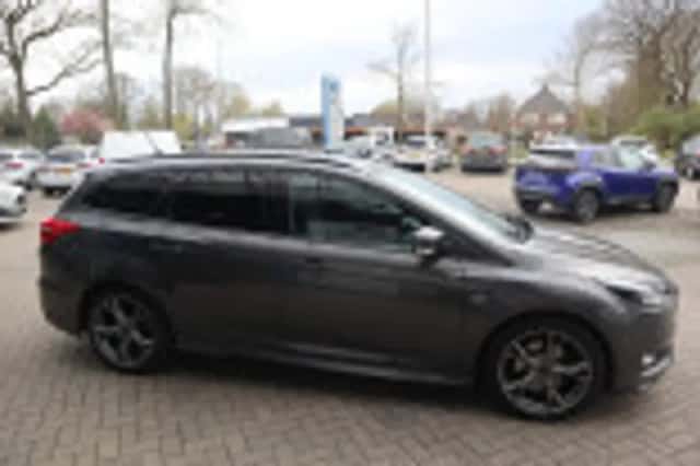 Ford Focus (2018) thumbnail 45