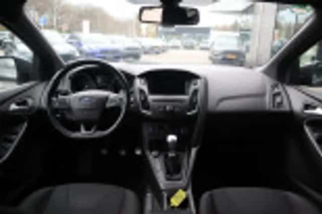 Ford Focus (2018) thumbnail 54