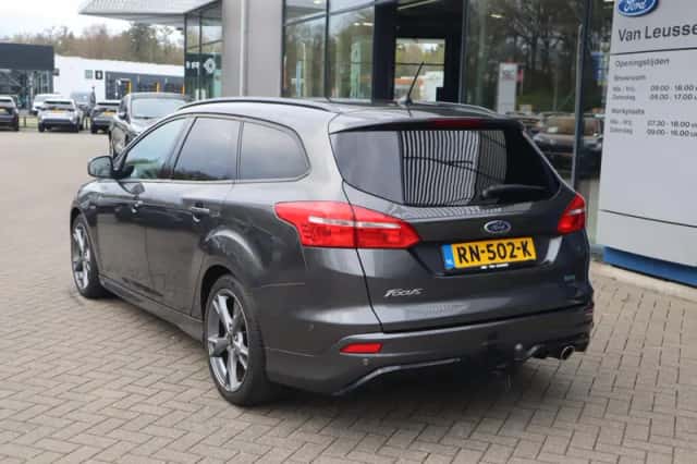 Ford Focus (2018) thumbnail 9