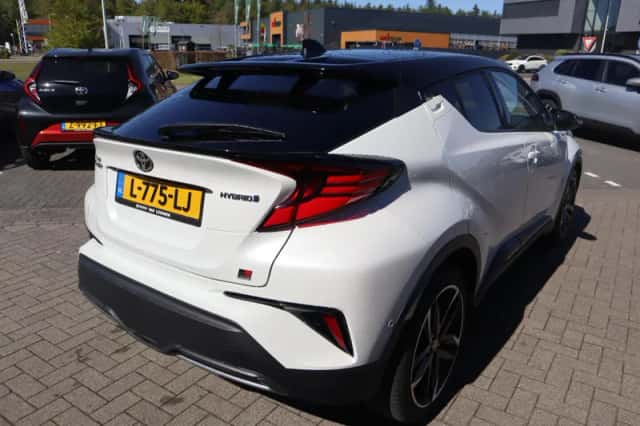 Toyota C hr (2021) thumbnail 16