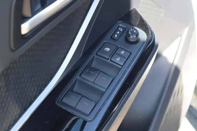 Toyota C hr (2021) thumbnail 30