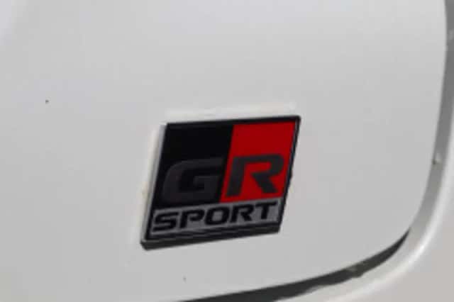 Toyota C hr (2021) thumbnail 6