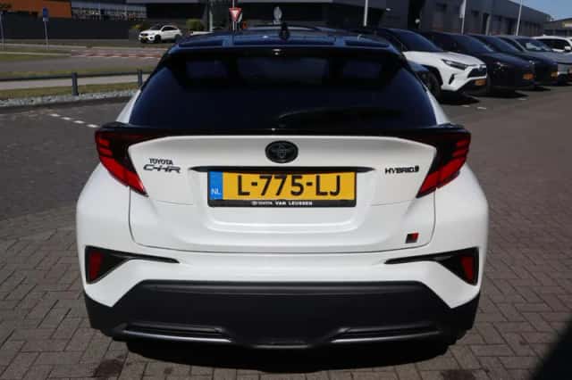 Toyota C hr (2021) thumbnail 10