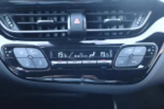 Toyota C hr (2021) thumbnail 93