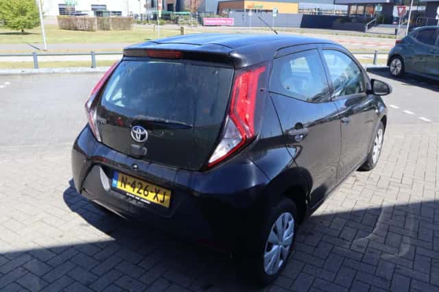 Toyota Aygo (2022) thumbnail 12