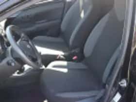Toyota Aygo (2022) thumbnail 37