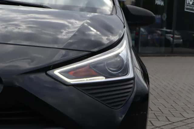 Toyota Aygo (2022) thumbnail 16