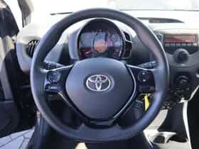 Toyota Aygo (2022) thumbnail 16