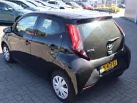 Toyota Aygo (2022) thumbnail 3