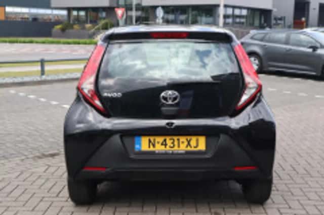Toyota Aygo (2022) thumbnail 4
