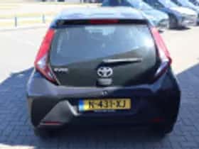 Toyota Aygo (2022) thumbnail 32