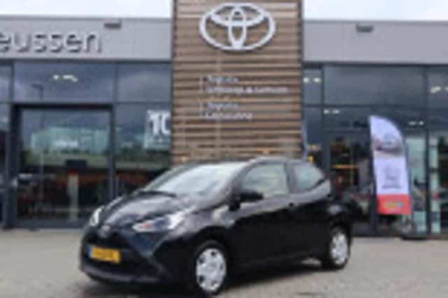 Toyota Aygo (2022) thumbnail 35