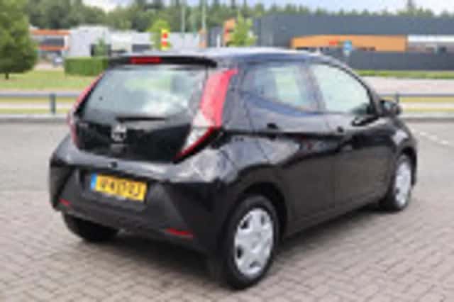 Toyota Aygo (2022) thumbnail 40