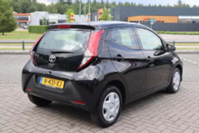 Toyota Aygo (2022) thumbnail 6