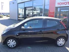 Toyota Aygo (2022) thumbnail 57