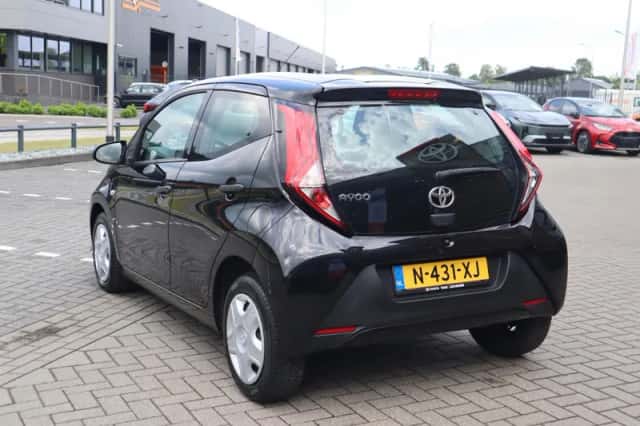 Toyota Aygo (2022) thumbnail 9