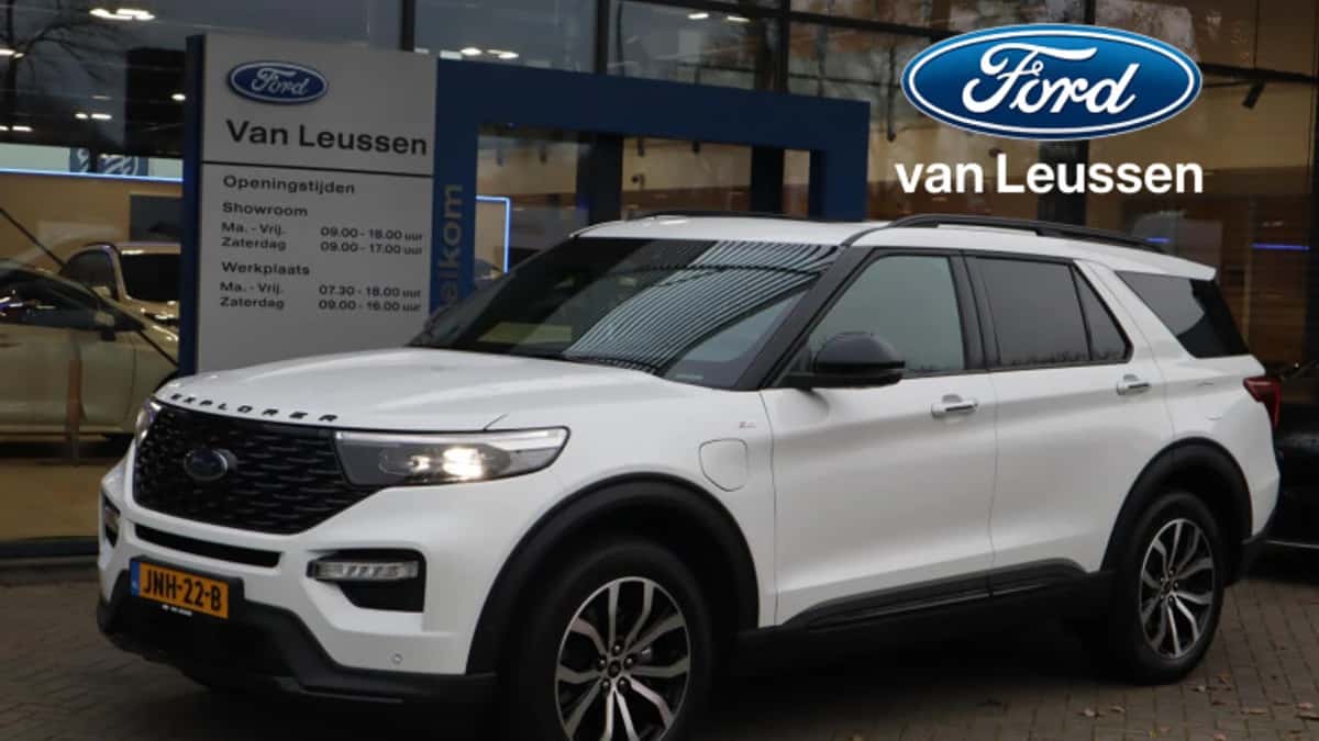 Ford Explorer (2024) — foto 1