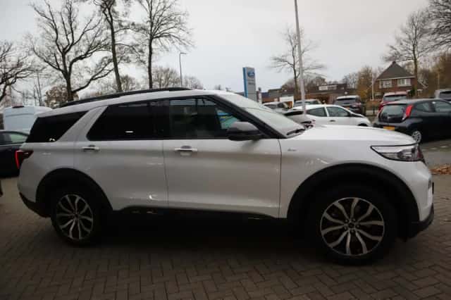 Ford Explorer (2024) thumbnail 16
