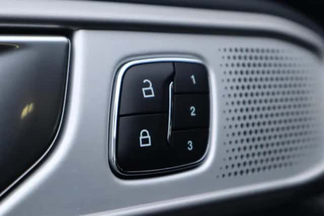 Ford Explorer (2024) thumbnail 35