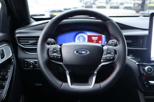 Ford Explorer (2024) thumbnail 38