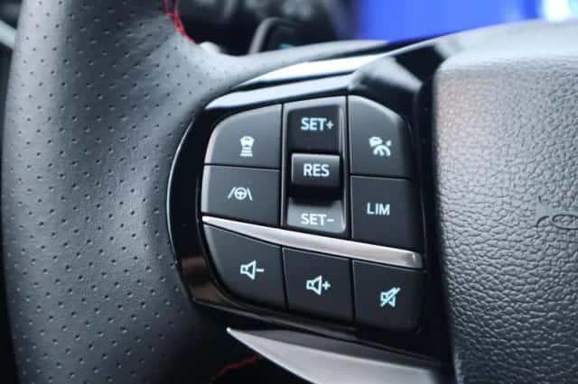 Ford Explorer (2024) thumbnail 39
