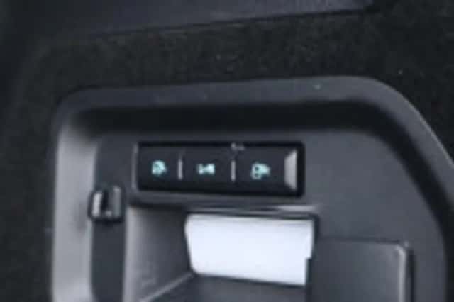 Ford Explorer (2024) thumbnail 61