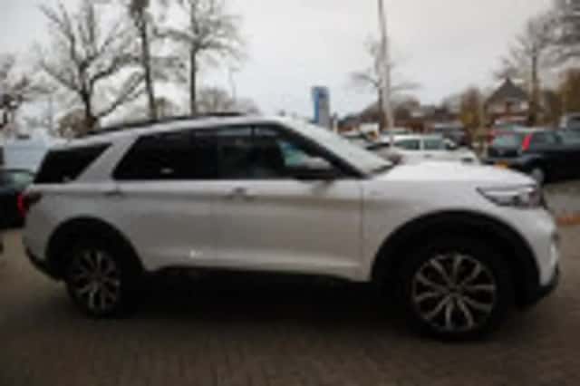 Ford Explorer (2024) thumbnail 64